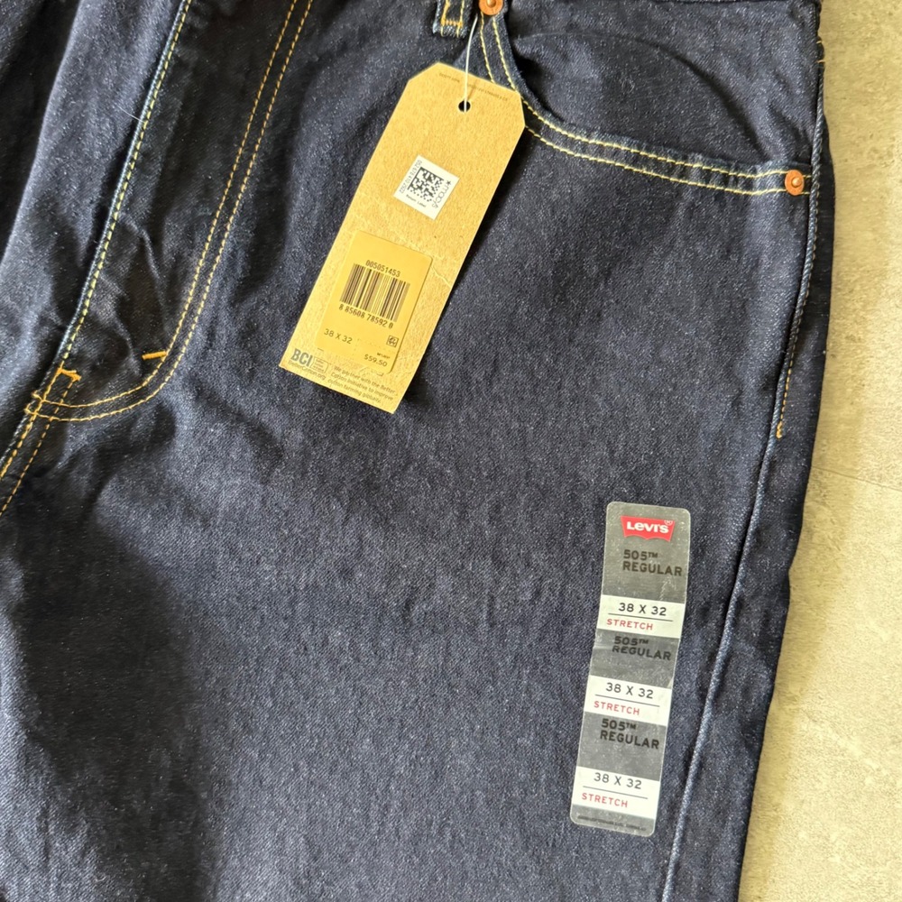 Levi's 505 Regular Fit Straight Leg Jeans 38 x 32 NWT - Picture 5 of 5